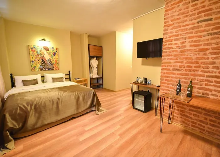 Hotel Maravilloso Pera 3*